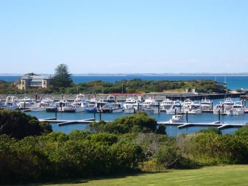 Harbour View Motel0