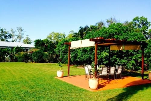 Paradise Court Holiday Units (Paradise Court)3