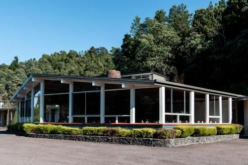 ซิลเวอร์ ฮิลส์ โมเต็ล (Silver Hills Motel)0