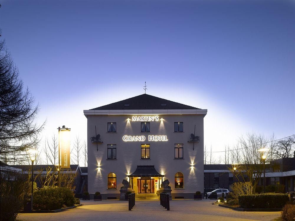 Martin's Grand Hotel Waterloo0