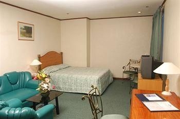 The Golden Peak Hotel & Suites3