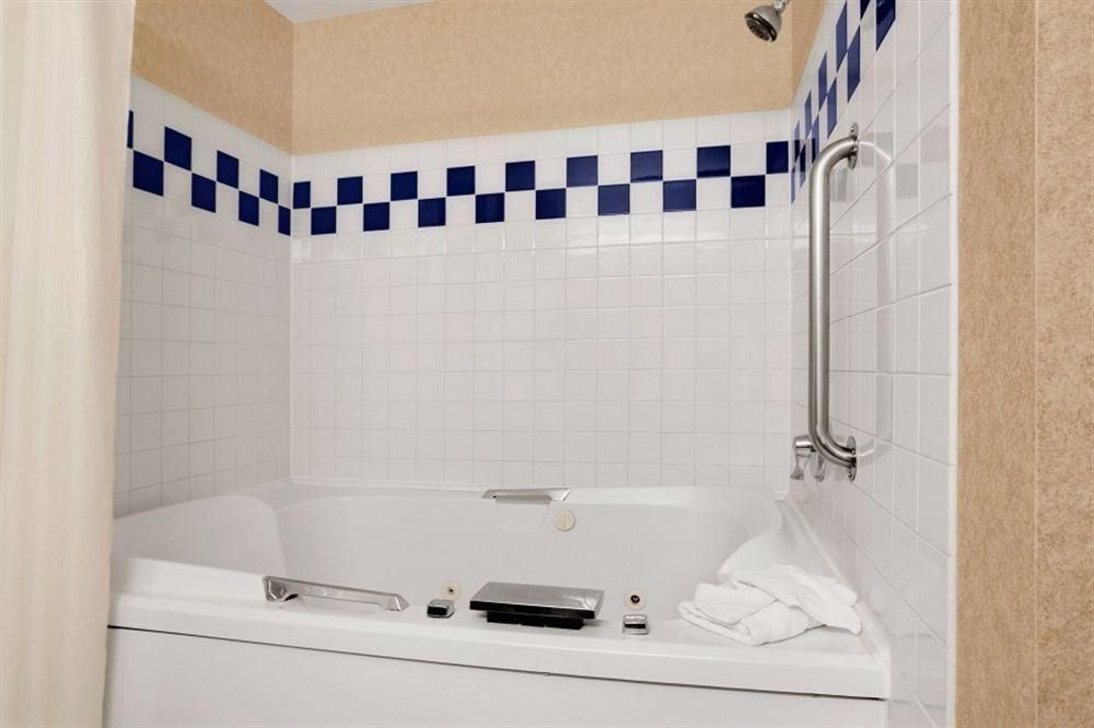 Baymont Inn And Suites Denver West/Federal Center3