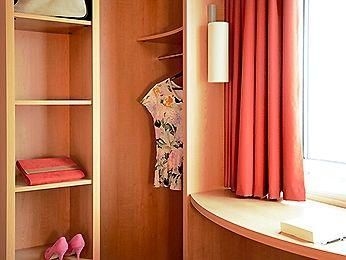 ibis Ningbo Qianhu2
