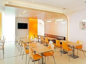ibis Ningbo Qianhu1
