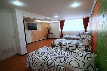 Hotel Esmeralda Real0