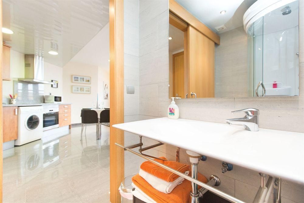 AinB Universitat Apartments4