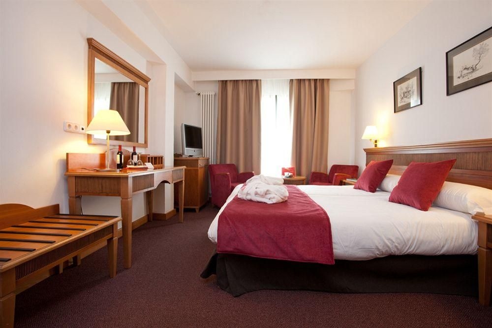 Hotel Los Geranios1