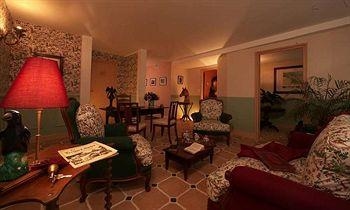 Hotel Clement V3