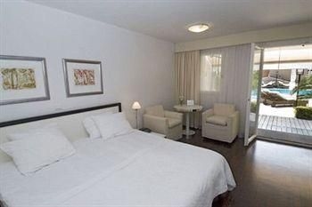 Sandton Hotel Domaine Cocagne1