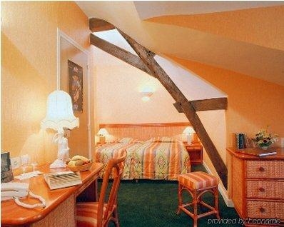 AU RELAIS DU GUE DE SELLE1