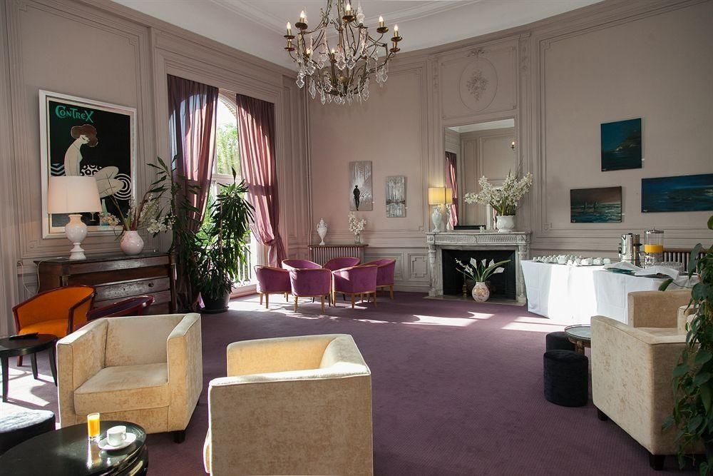 โรงแรมคอสมอส (Hotel Cosmos)4