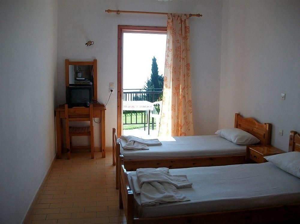 Aronis Apartments3