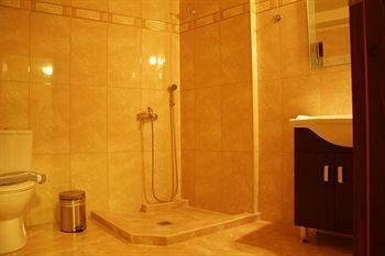 Sandy Suites1