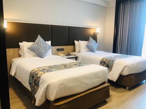 Karnmanee Palace Hotel0