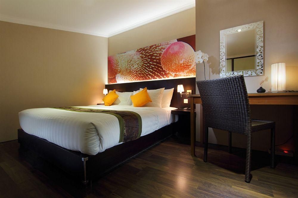 เดอะ บันยูมา วิลลา (The Banyumas Villa)1