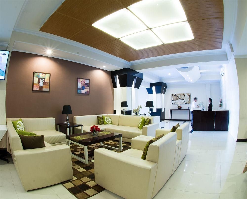 Bella Hotel by Simply Maven4