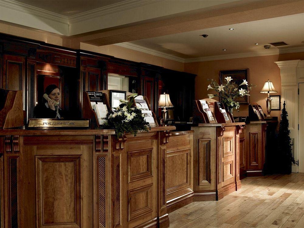 Hodson Bay Hotel4