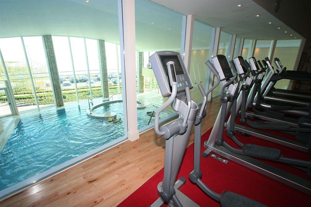 Hodson Bay Hotel2
