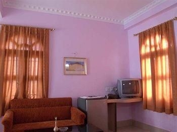 Hotel Santana1