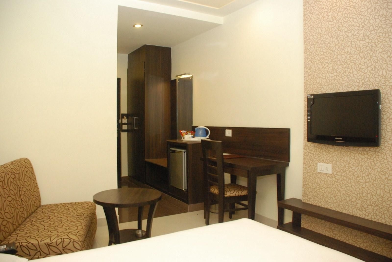 โรงแรมรัตนาวลี (เพียว เวเจทาเรียน) (Hotel Ratnawali - Pure Veg Hotel)3