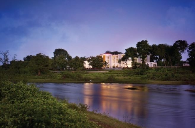 The Gateway Hotel Gir3