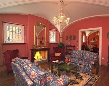Villa Zuccari Montefalco2