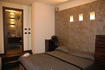 Hotel Ancora Corso Mameli1