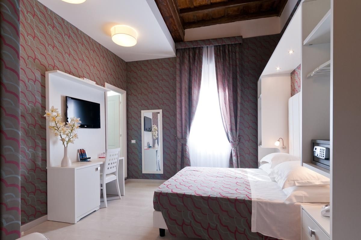 Trevi Royal Suite4
