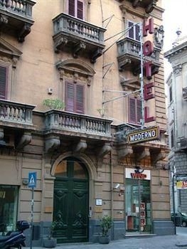 Hotel Moderno1