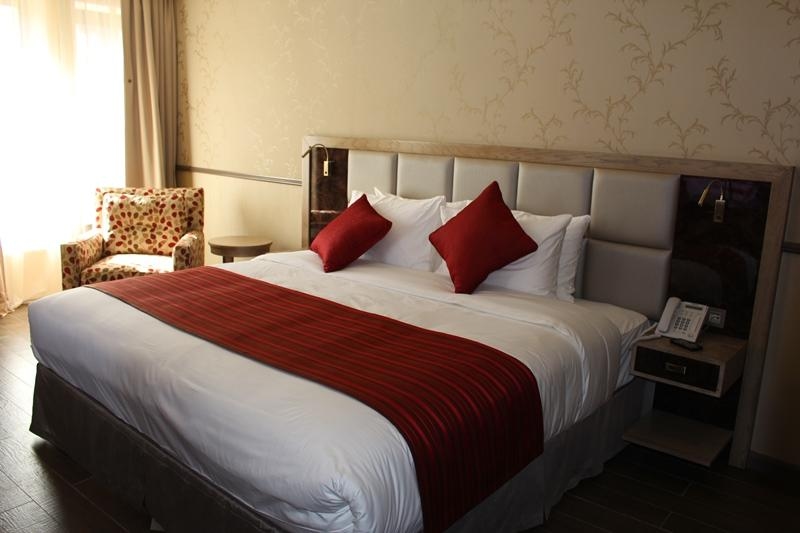 Golden  Tulip Bishkek Hotel0