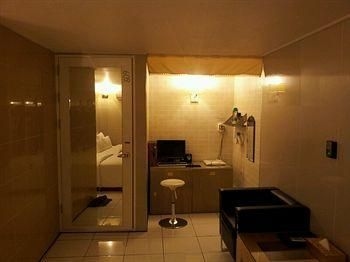 Plex Hotel2