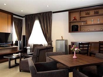 Country Hotel1