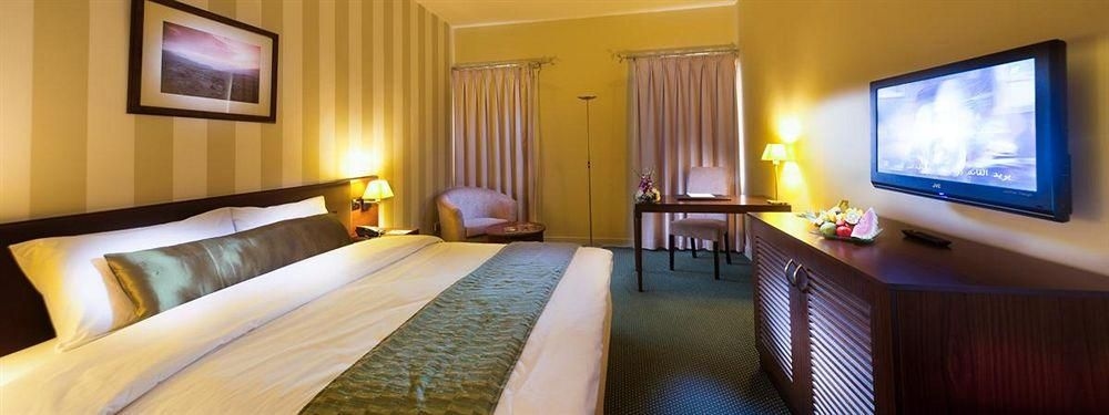 Al Falaj Hotel0
