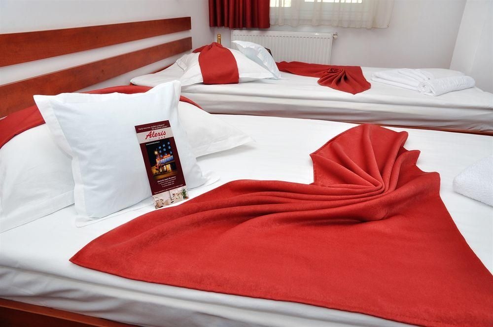 Alexis hotel2