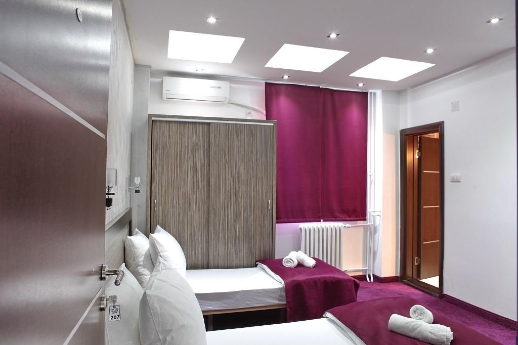 Garni Hotel Side One Design2