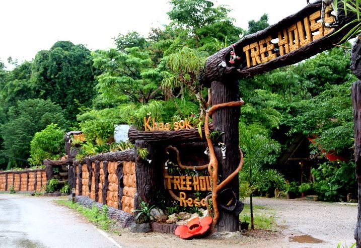 เขาสก ทรีเฮาส์ รีสอร์ท (Khaosok Treehouse Resort)1
