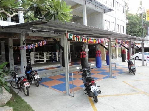 ภูผา แมนชั่น (Pupha Mansion)0