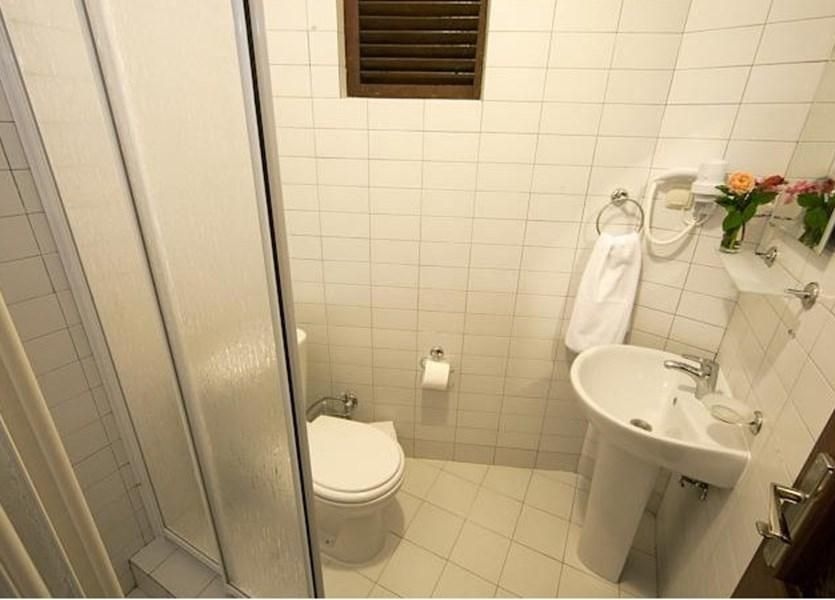 Zeus Kumlubuk Hotel1