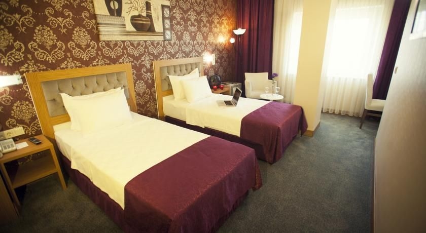 Helikon Business Hotel3