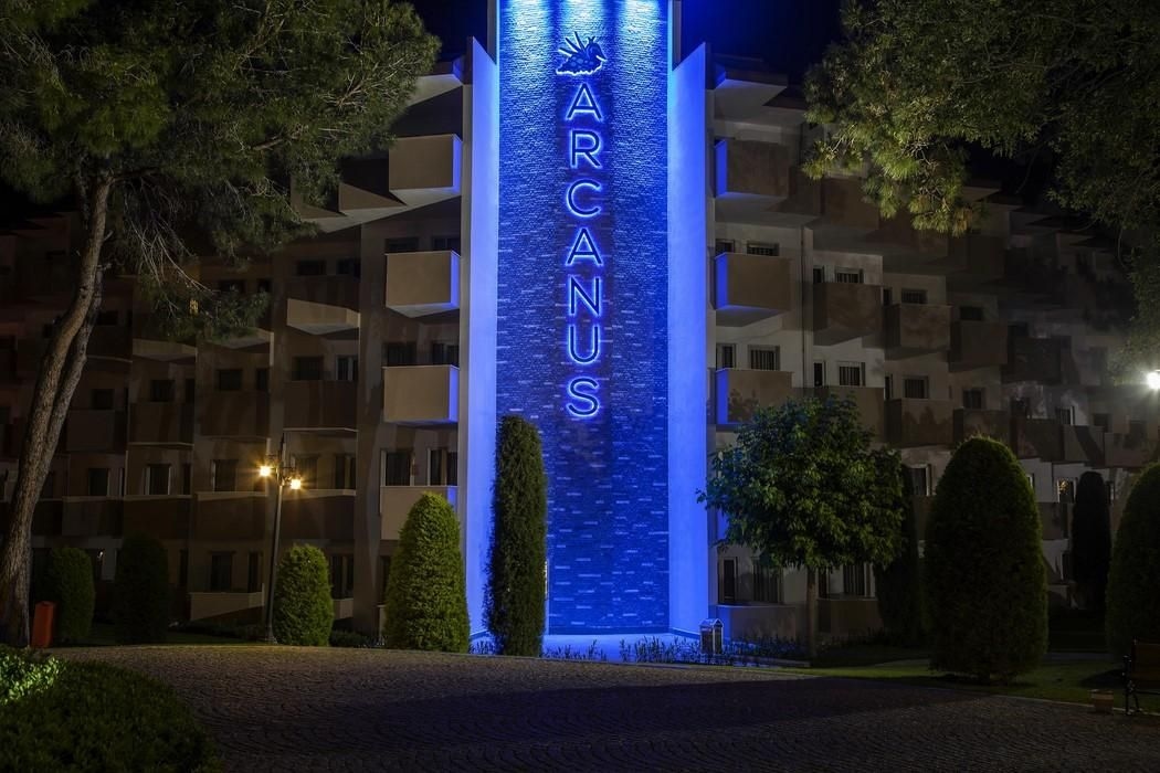 Arcanus Side Resort0