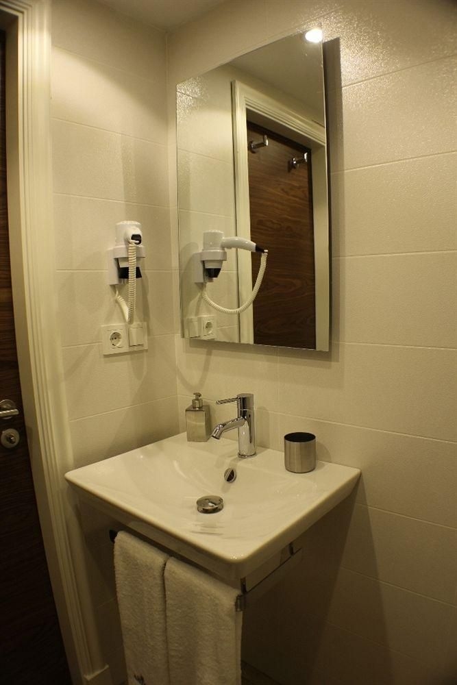 Aston Residence2