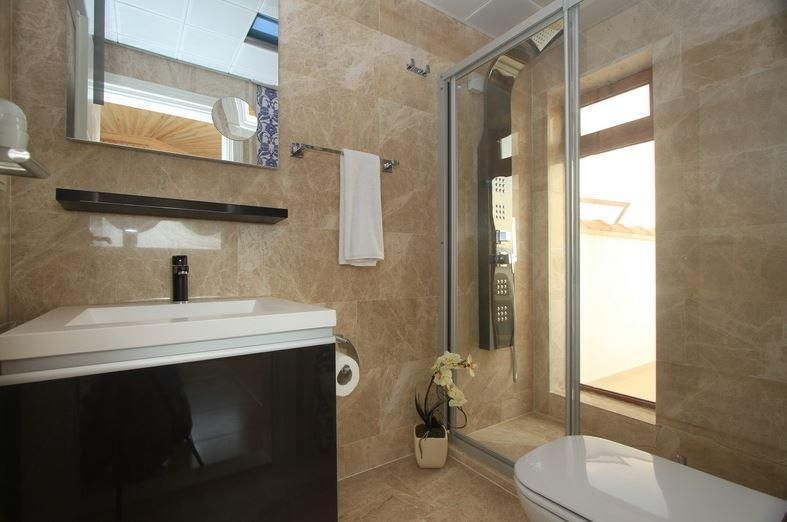 Mervehan Residence4