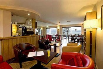 The Holly Tree Hotel0