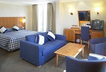 Harbour Heights Hotel4