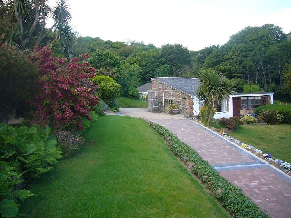 Undercliff Guest House4