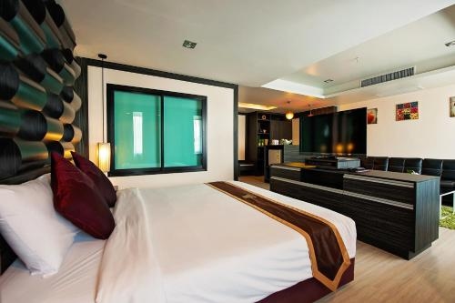 โรงแรมขอนแก่น (Khon Kaen Hotel)1