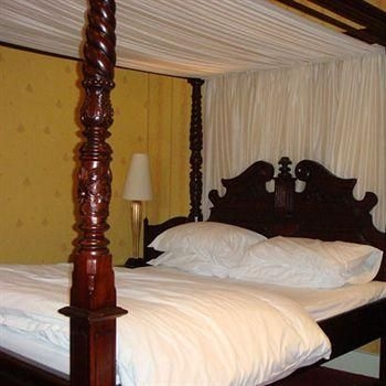 The Popinjay Hotel and Spa4