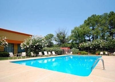 Rodeway Inn and Suites3