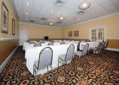 Rodeway Inn and Suites4