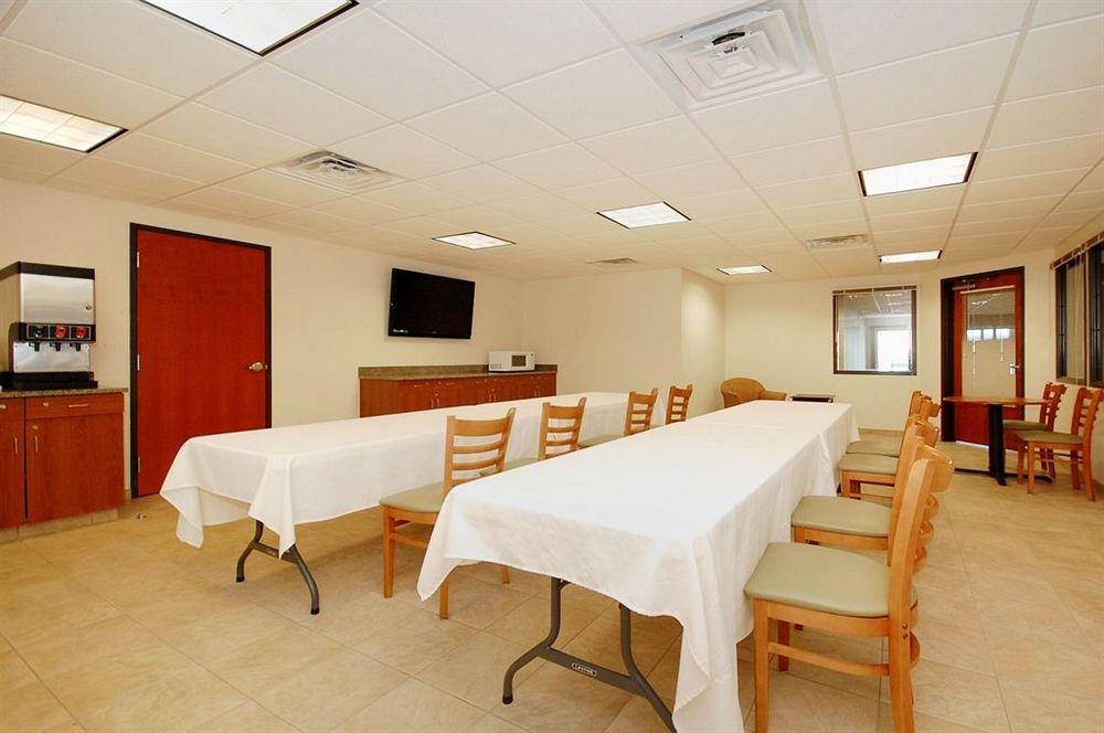 Suburban Extended Stay Ofallon4